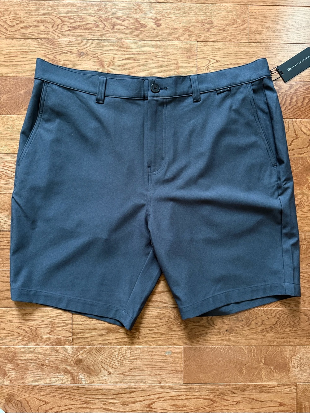 Travis Mathew NWT shorts size 38